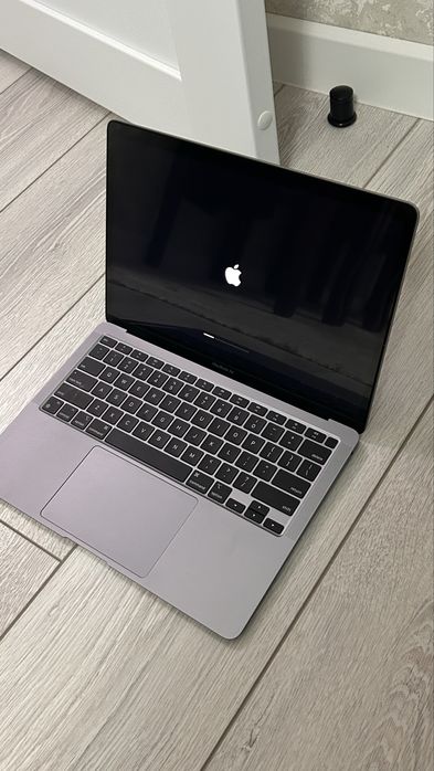 Macbook m1 2020 аккумулятор 95%