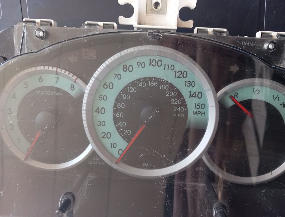 Километражи - бензин и дизел за Toyota Corolla Verso