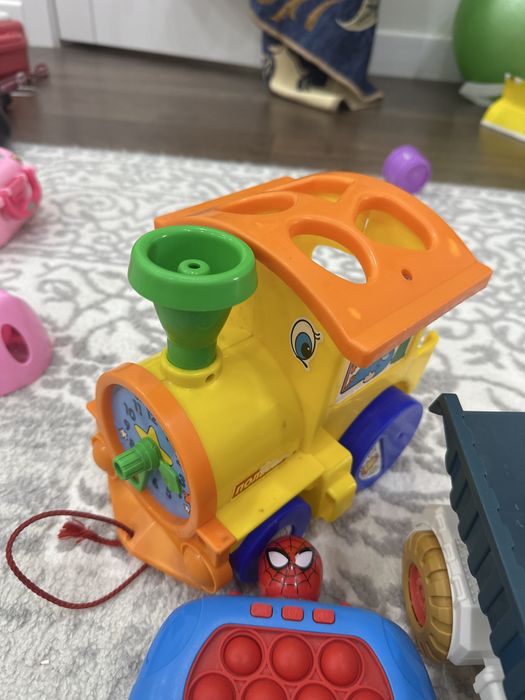 Развивающие игрушки в отличном состояний