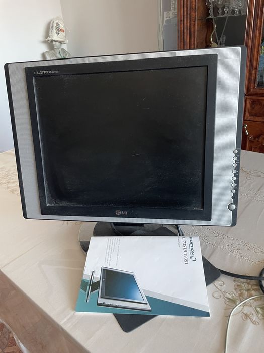 Монитор продам от компьюера б/у