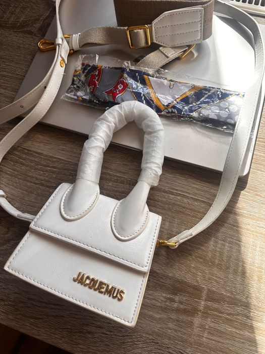 Jacquemus mini gentuta