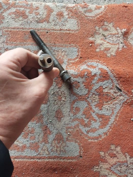 Ключ винтовой в хорошем состоянии