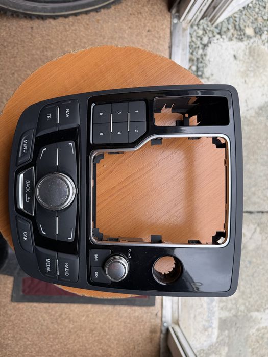Consola  radio audi a6 c7