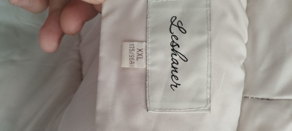 Продам куртку пуховик.48 размера