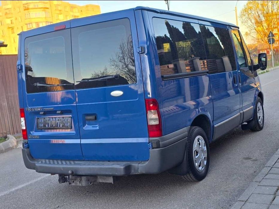 Ford Transit 2.2d 2009 8 locuri