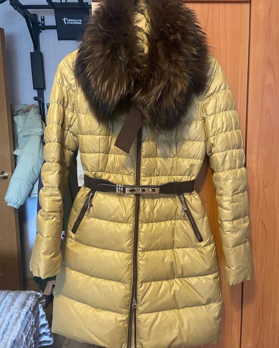 Зимние пуховики и другие куртки