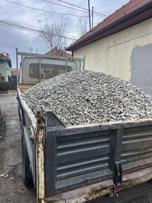 transport  nisip piatra amestec balastru pământ moloz