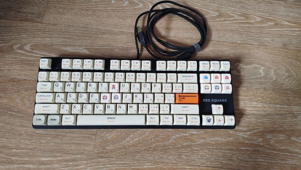 ТДПродам клавиатуру Keyrox TKL