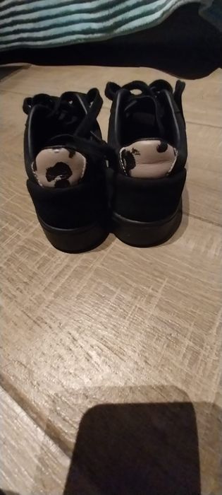 Adidas piele întoarsă noi 38
