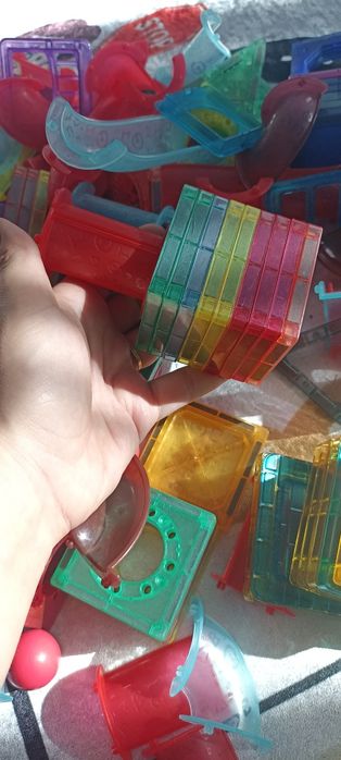 Lot magna tiles si traseu cu bile