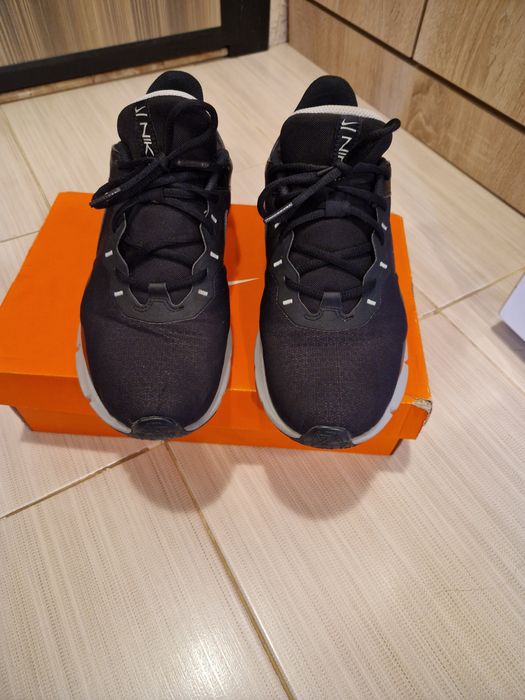 Маратонки Nike 44