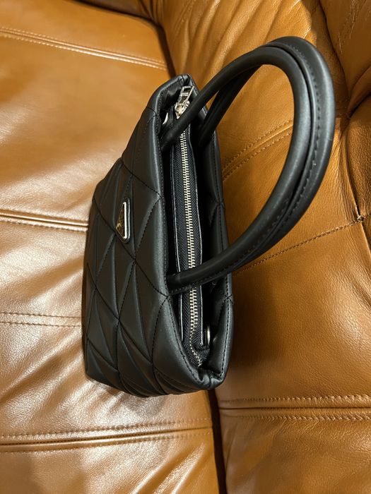 Стильная сумочка от Prada