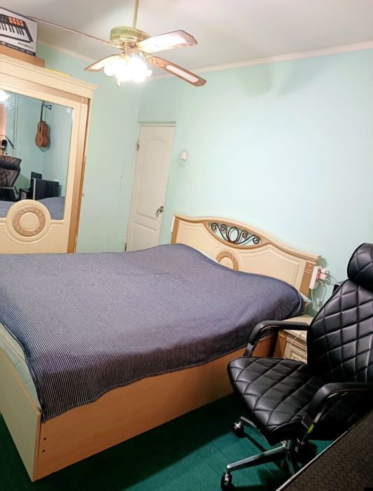 МирзоУлугбекский р-н,Буз-2,49 школа,МИБ,кирпич балкон 2*6,63 м2 3/2/5