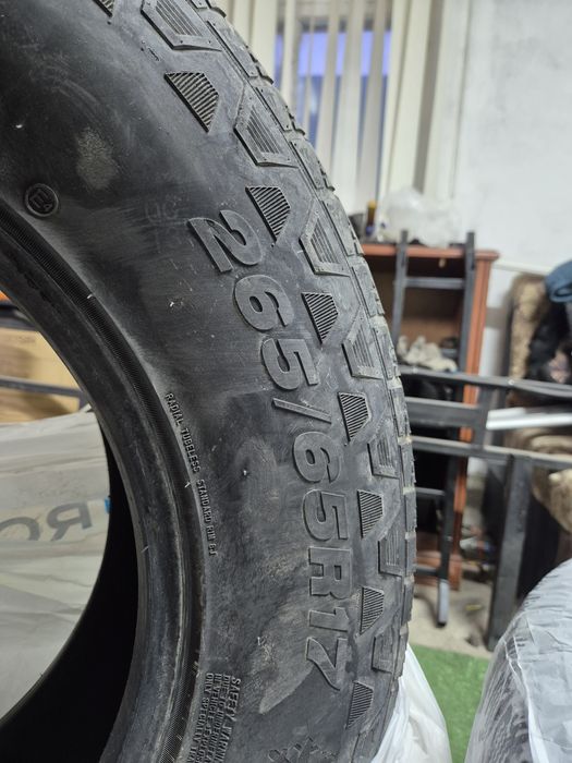 Резина зимняя б-у. 265х65х17