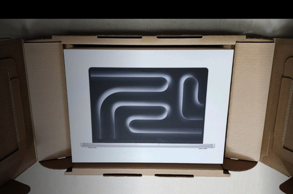 MacBook Pro M3 Pro 14 dyum silver 18GB/1TB full box sotiladi