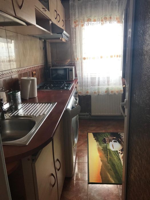 Inchiriez apartament 2 camere