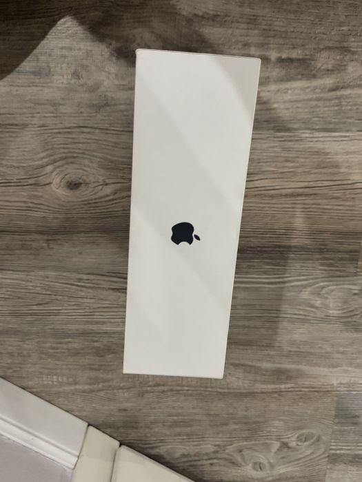 Продам airpods max.