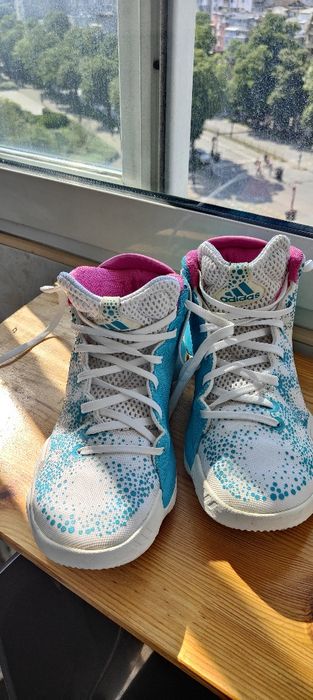 Adidas баскетболни маратонки 40номер