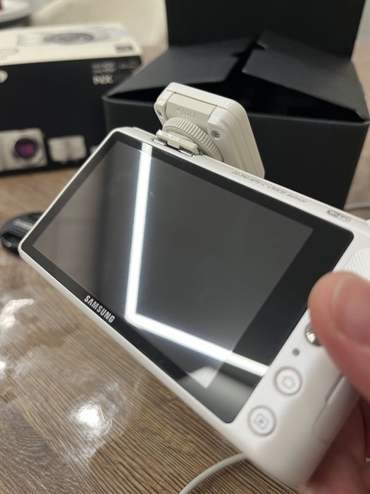 Samsung nx 2000 Сенсорный