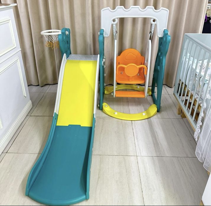 Детская горка с качелей,одна из самых больших