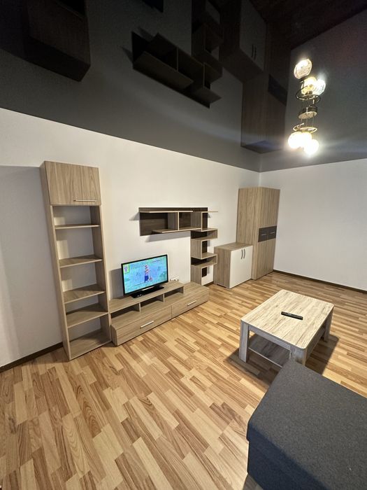 Inchiriez apartament 2 camere decomandat