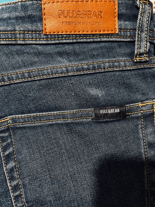 Мъжки впити дънки Pull&Bear (Размер S / EUR 38)