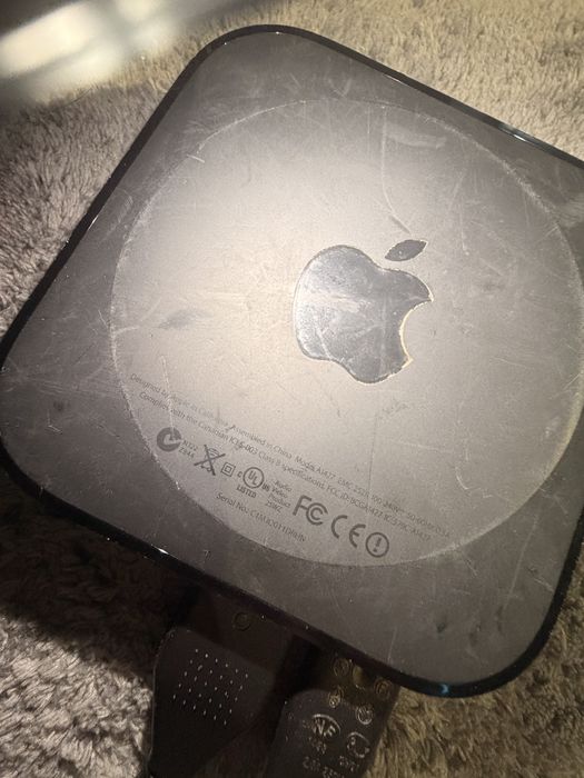 Apple TV + telecomanda originala