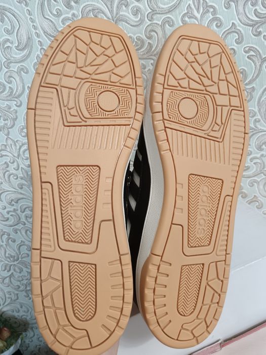 Кроссовки Adidas, 46-47р,новые