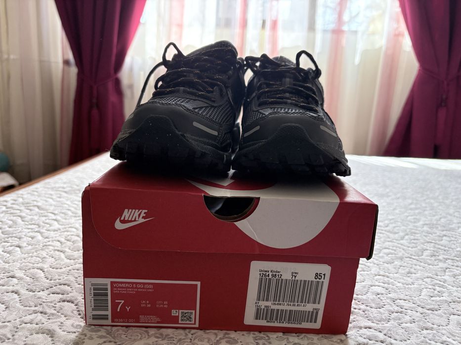 Nike zoom vomero 5