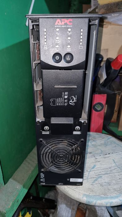 UPS для серверной, на запчасти или под восстановление