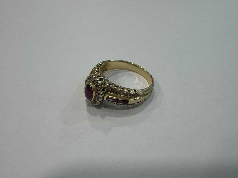 Златен дамски пръстен 14К- 4,77гр