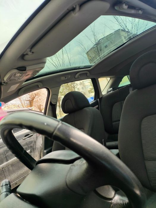 Vând Peugeot 407 SW