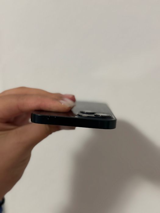 Vând Iphone 13 128 GB