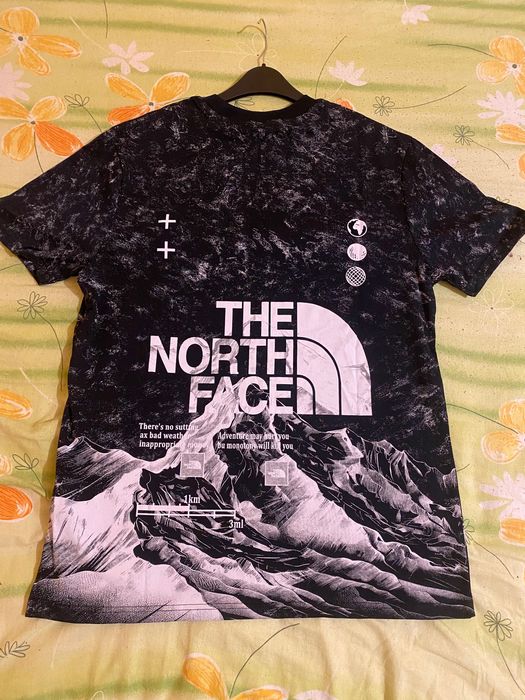 Продавам мъжка тениска