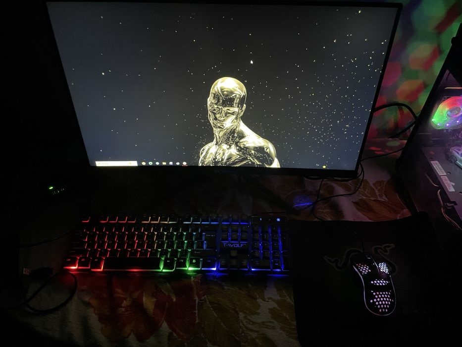 настолний компютер