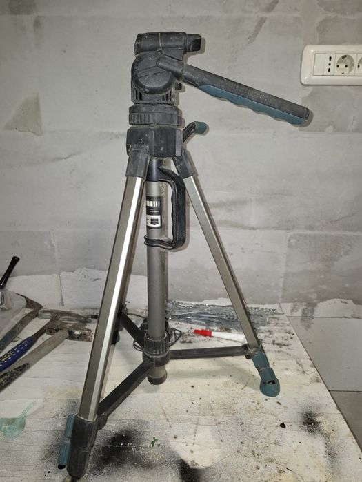 Vand trepied pt laser, foto.camera