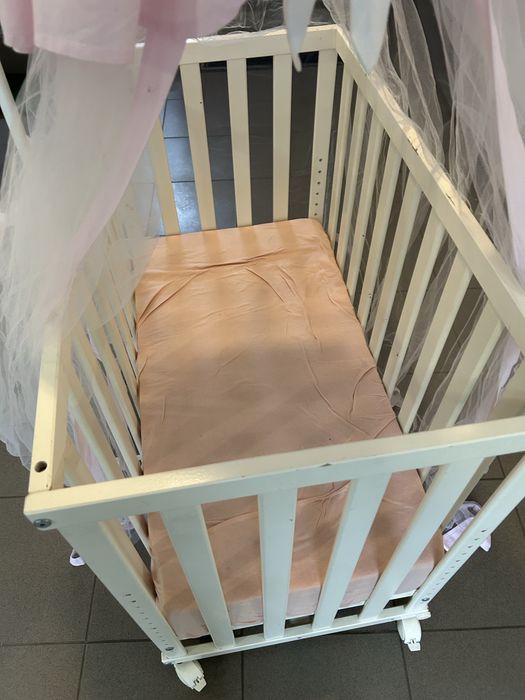 Patut bebe cu saltea si baldachin! DOAR PREDARE PERSONALA TG MURES