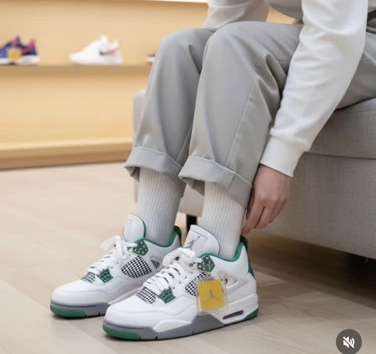 Срочно! Оптовая партия кроссовок