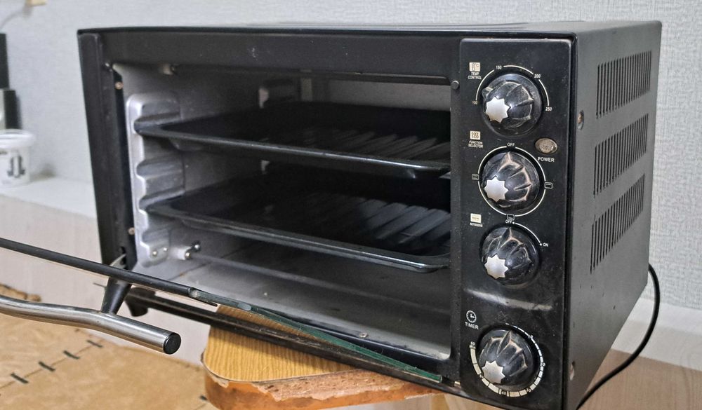 Продаётся мини печь б/у