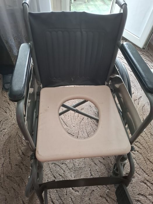 Инвалидное кресло