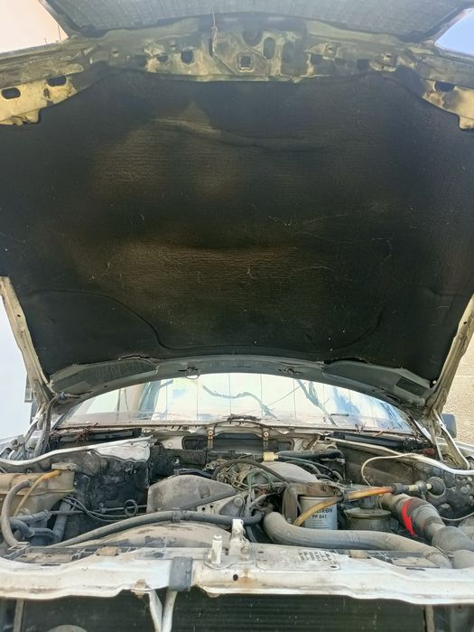 На части Мерцедес 124 200 D
