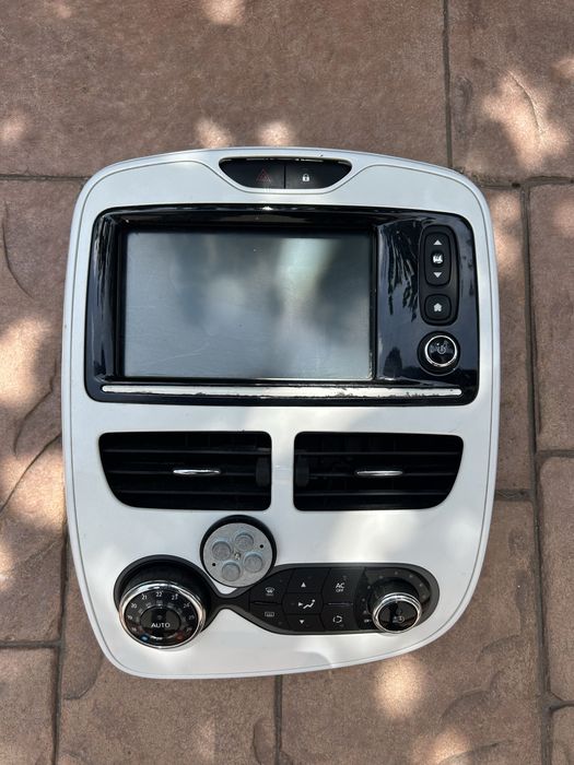 Dezmembrez Renault Zoe generatia 1 ( 2012-2019 )