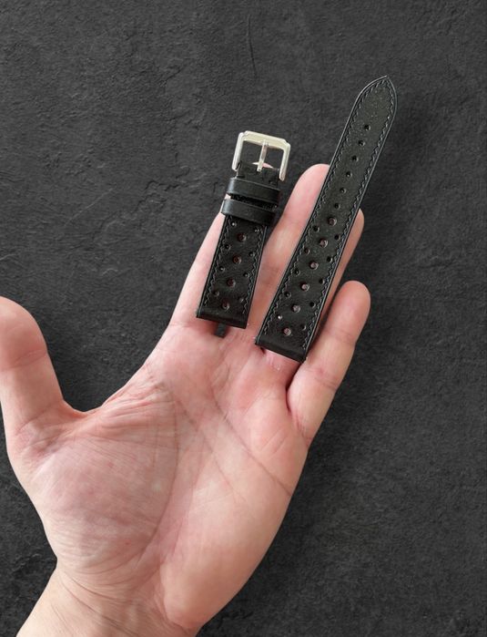 Curea de ceas tip rally racing, lucrată manual din piele Vachetta