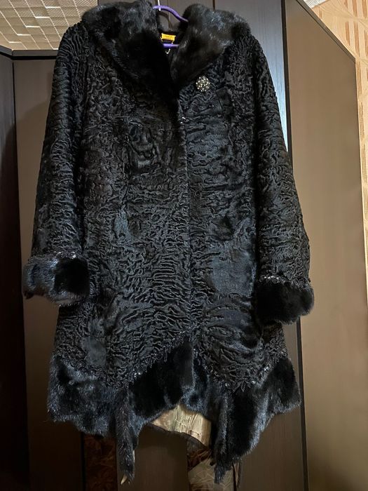 Продам шубу каракуль