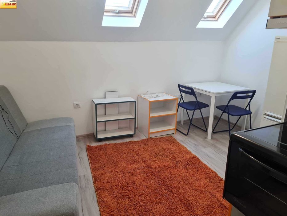 Дава се под наем Ателие в Плевен, Идеален център - 25 кв.м за 147.9 € - Снимка #4