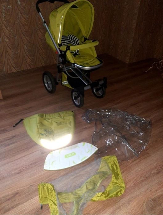 Коляска, ходунки, прыгунки.