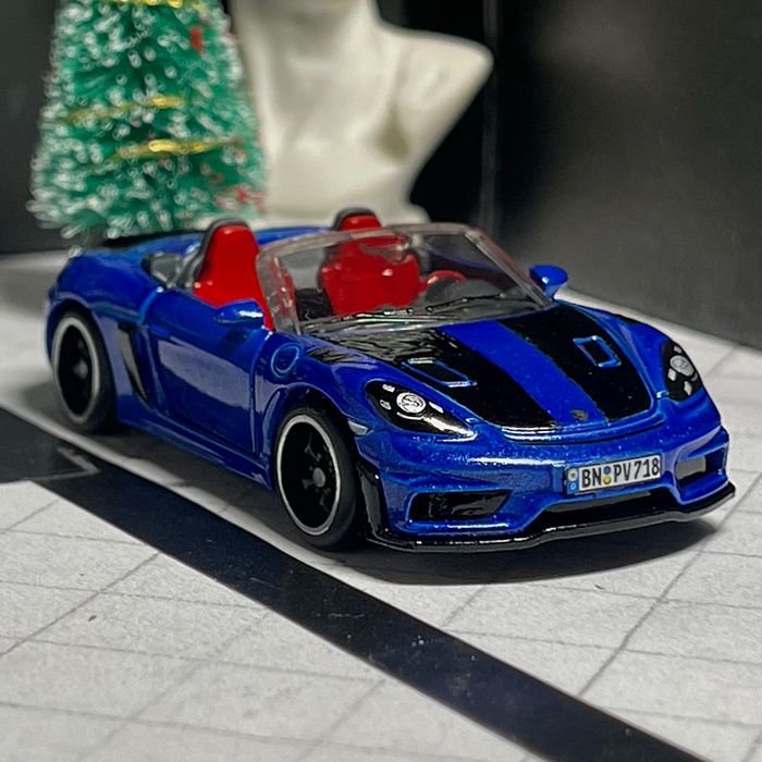 Porsche 718 Spyder Matchbox Moving Parts