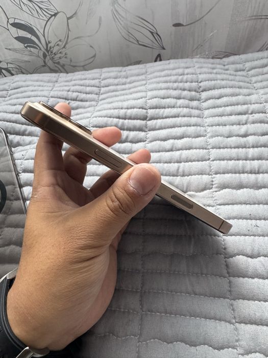 Iphone 16 pro max 256 gb Акб 92%