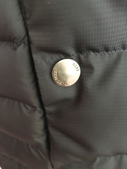 Hugo Boss             Елек