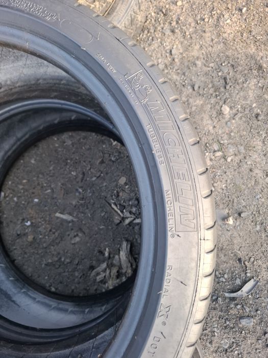 Vand 2 anvelope 225 40 18 michelin de vara bune dot 2020